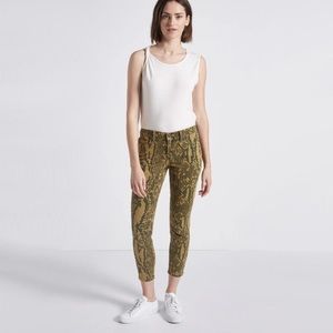 NWT The stiletto jeans